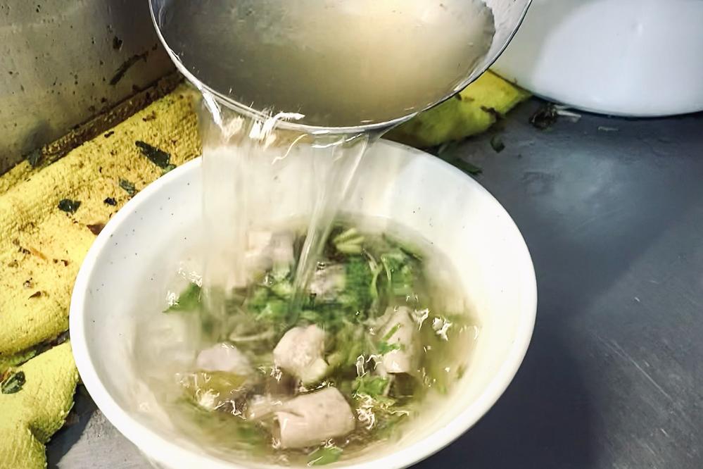 公園黑乾麵