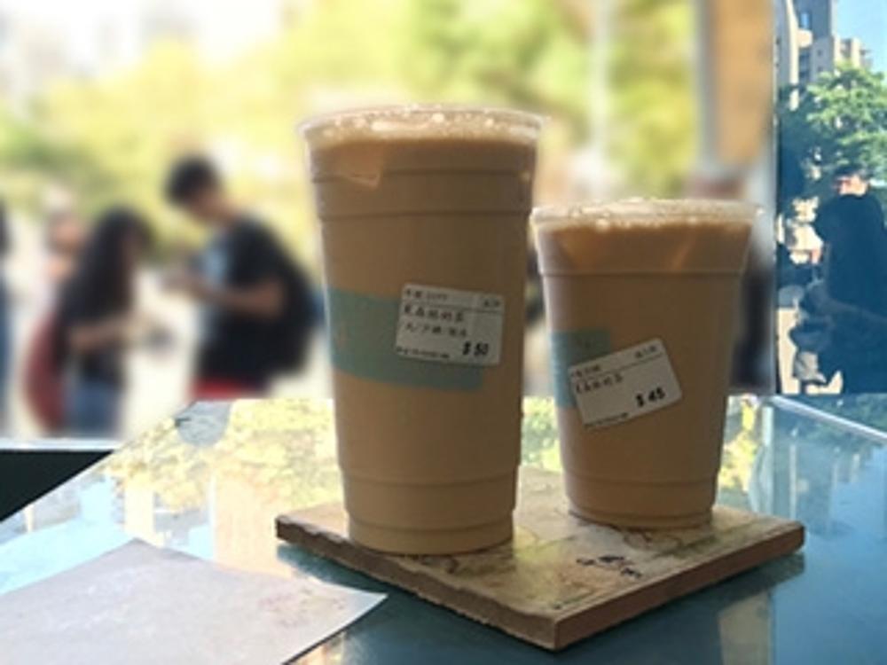 河堤上的貓-黑森林奶茶